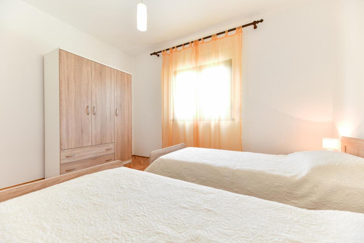 Apartment Mare Sukosan